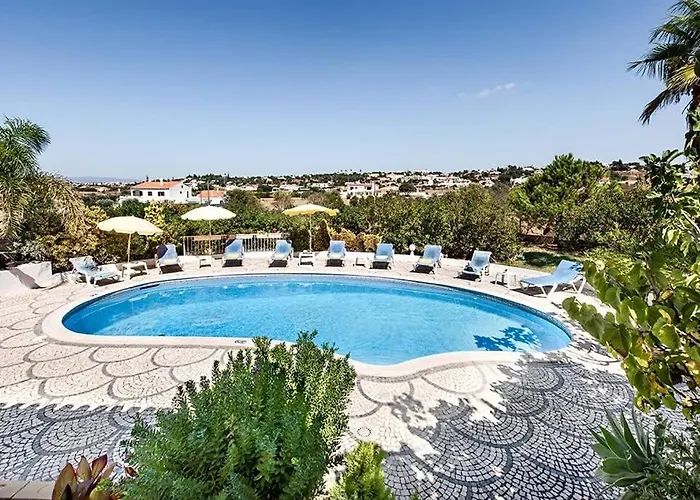 Cabrita, Superb Location, Large Villa, Walk To Restaurants, Supermarkets Guia (Faro)