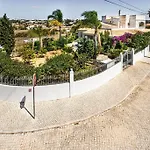 Cabrita, Superb Location, Large Villa, Walk To Restaurants, Supermarkets Willa