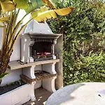 Cabrita, Superb Location, Large Villa, Walk To Restaurants, Supermarkets *