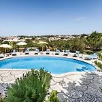Cabrita, Superb Location, Large Villa, Walk To Restaurants, Supermarkets Guia (Faro)