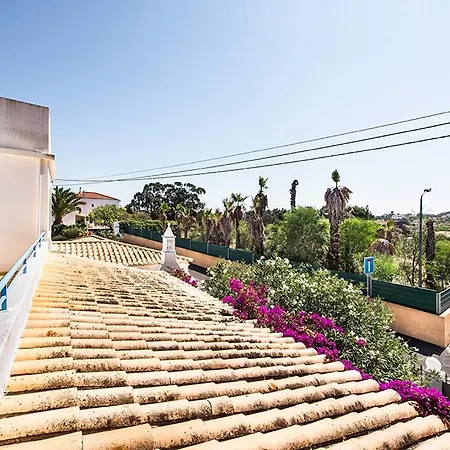 Cabrita, Superb Location, Large Villa, Walk To Restaurants, Supermarkets Guia (Faro)